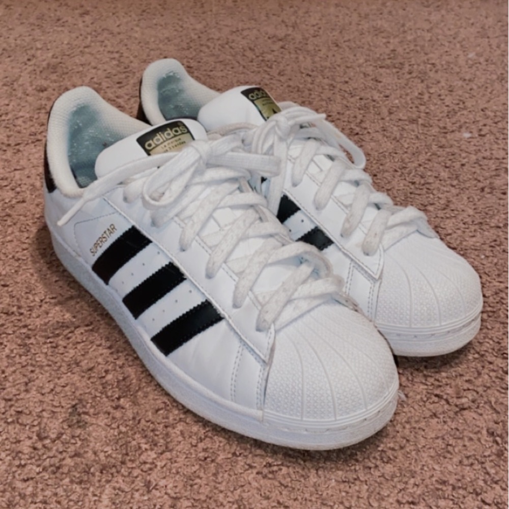 adidas superstar classic sneakers⭐️
